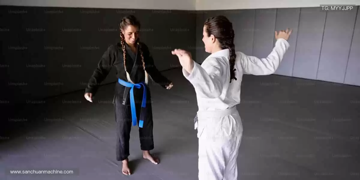 实时弹幕，互动狂欢！💬